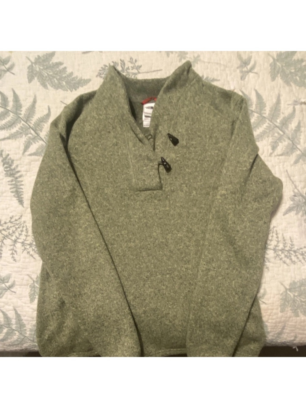 The North Face Women's Olive Green Pull Over Sweater